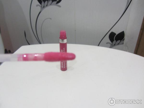 Блеск для губ Lumene Wild Rose Pearl Lip Gloss фото