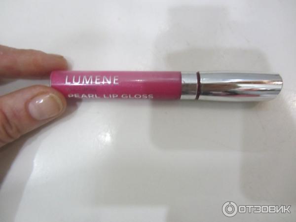 Блеск для губ Lumene Wild Rose Pearl Lip Gloss фото