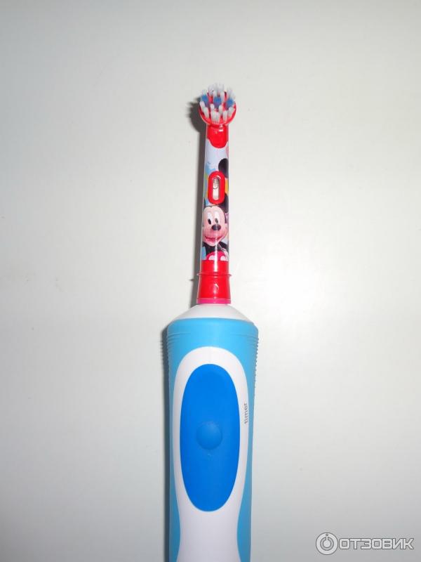 Электрическая зубная щетка BRAUN Oral-B Kids Mickey