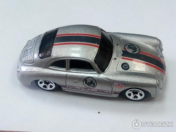 Игрушечная машинка Porsche Outlaw