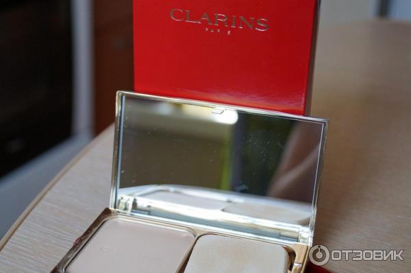 Компактная крем-пудра Clarins Teint Compact Haute Tenue SPF 15 фото