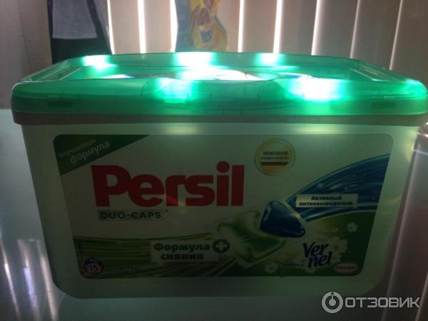 Моющее средство для стирки Persil Expert Duo-Caps color фото