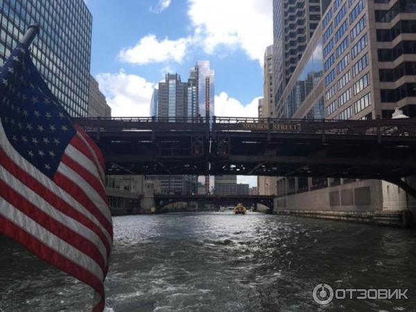 Водное такси (США, Чикаго) фото