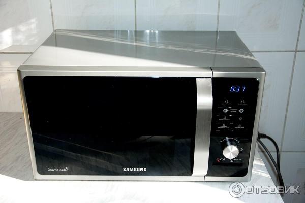 СВЧ печь Samsung MS23F302TAS