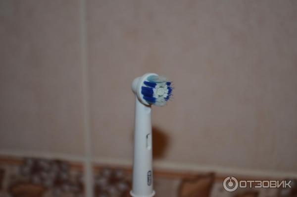 Электрическая зубная щетка Oral-B BRAUN фото