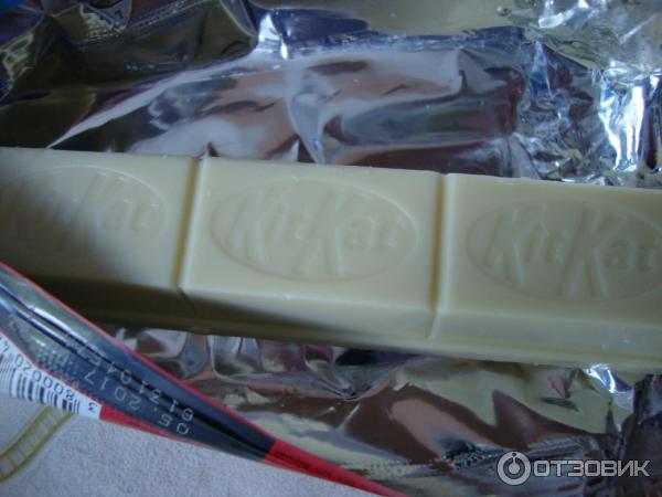 Шоколад Nestle KitKat Chunky White фото