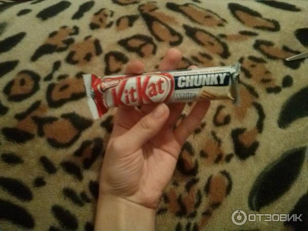 Шоколад Nestle KitKat Chunky White фото