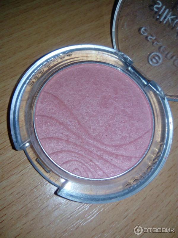 Румяна компактные Essence Silky touch blush фото