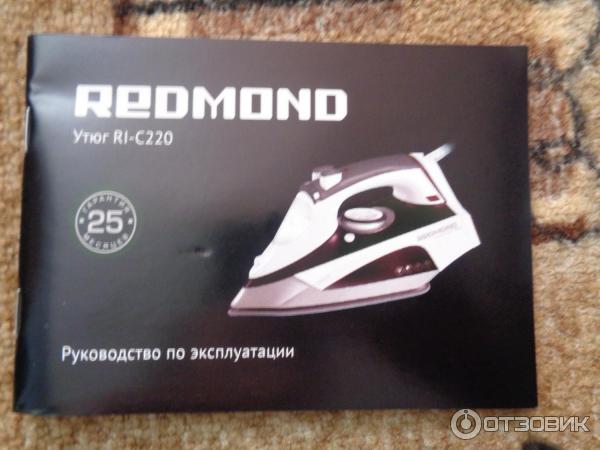 Утюг Redmond RI-C220 фото