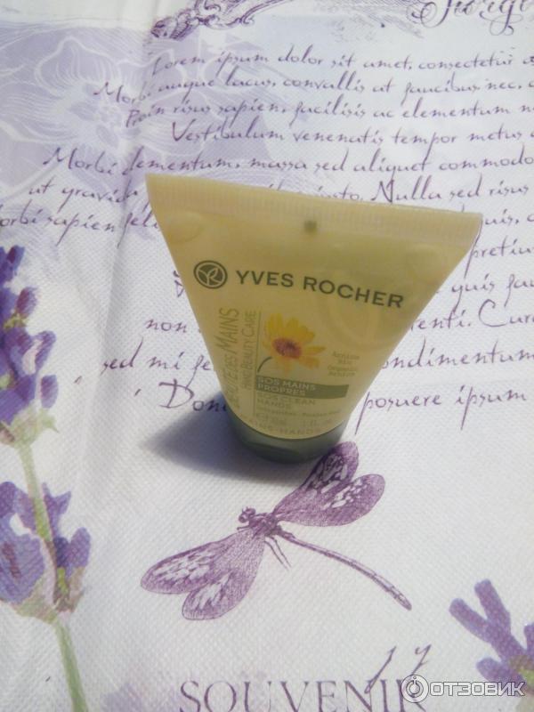 Гель для рук Yves Rocher SOS Arnica Essentiel Чистые руки - упаковка