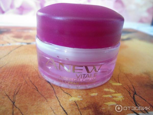 Ночной гель-крем для лица Avon Anew Заряд энергии фото