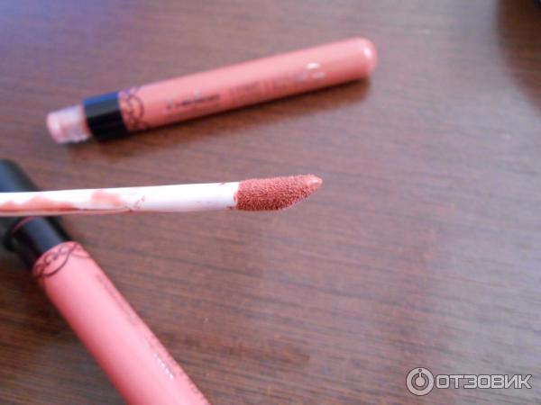 Стойкая помада Long Lasting Lip Gloss фото