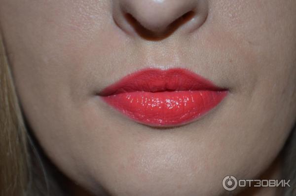 Губная помада Guerlain Kiss Kiss Lipstick Shaping Cream Lip Colour фото