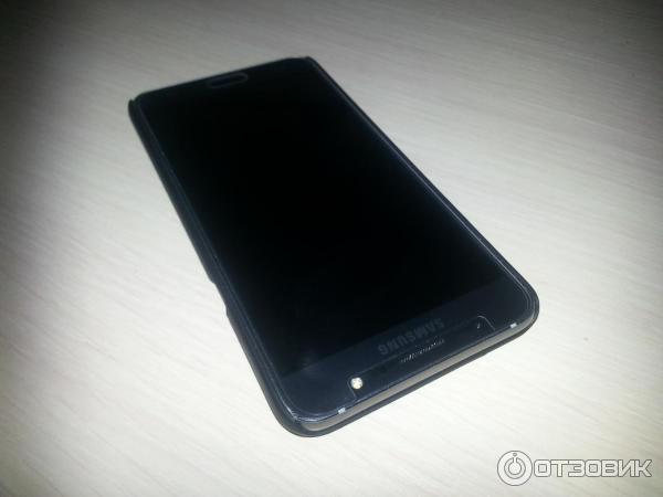 Смартфон Samsung Galaxy J7 SM-J710Fn