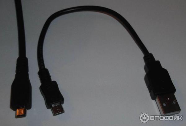 Micro-HDMI вилка слева и micro-USB вилка справа