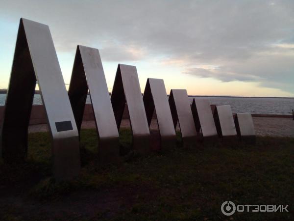 Набережная Онежского озера (Россия, Петрозаводск) фото