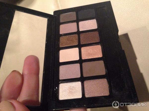 Палетка теней Maybelline The Nudes eyeshadow palette фото