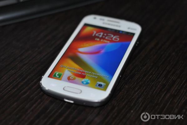 Смартфон Samsung Galaxy S Duos GT-S7562 фото