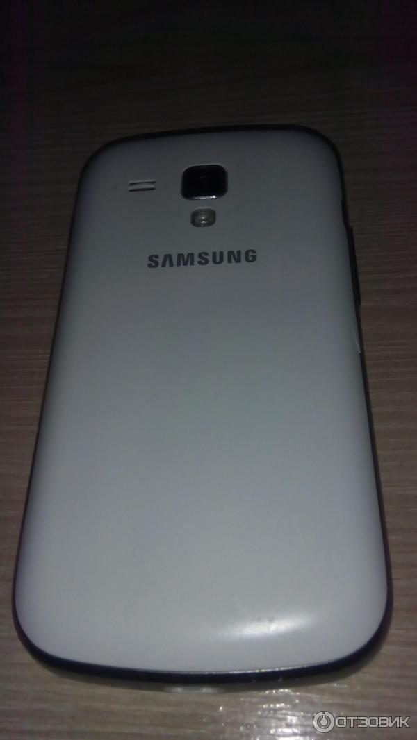 Смартфон Samsung Galaxy S Duos GT-S7562 фото