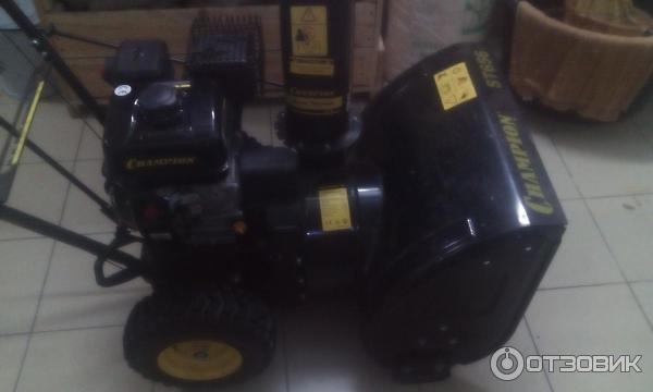 Снегоуборщик Champion ST656 фото