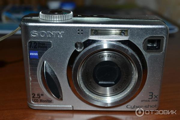 Цифровой фотоаппарат Sony Cyber-shot DSC-W7