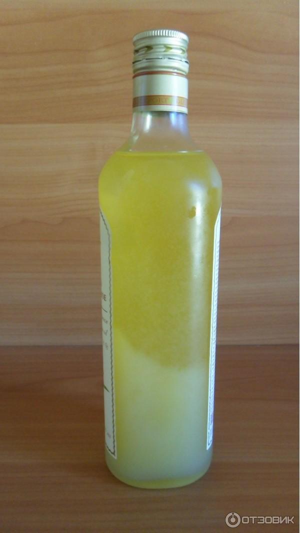 Оливковое масло замерзло в холодильнике. Замерзшее подсолнечное масло. Замороженное подсолнечное масло. Оливковое масло замерзло. Замороженное оливковое масло.