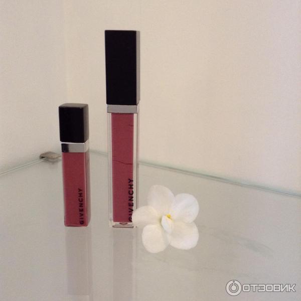 Блеск для губ Givenchy Gloss Interdit фото