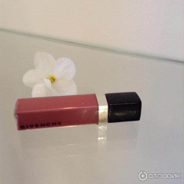 Блеск для губ Givenchy Gloss Interdit фото