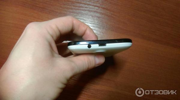 Смартфон HTC Desire 300 фото