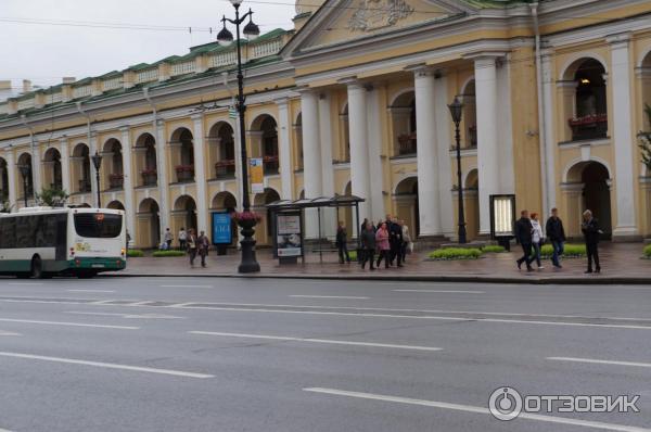 Питер остановка гостиный двор