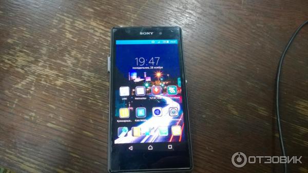 смартфон Sony Xperia Z1