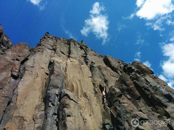 Скалодром СибГУФК на Зеленом острове фото