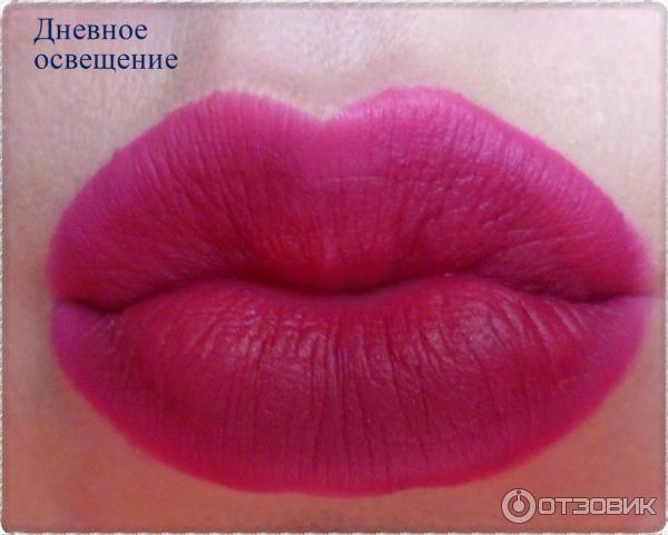 Бархатная помада для губ Burberry Lip Velvet Matte фото