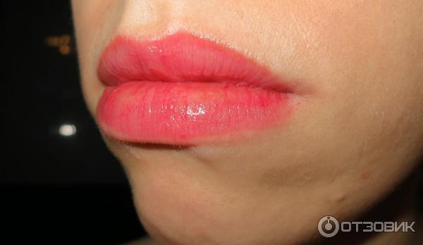 Помада-бальзам для губ Clinique Chubby Stick Moisturizing Lip Colour Balm увлажняющая фото