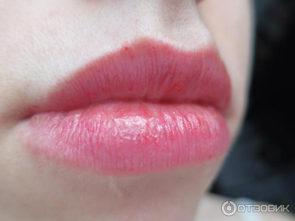 Помада-бальзам для губ Clinique Chubby Stick Moisturizing Lip Colour Balm увлажняющая фото