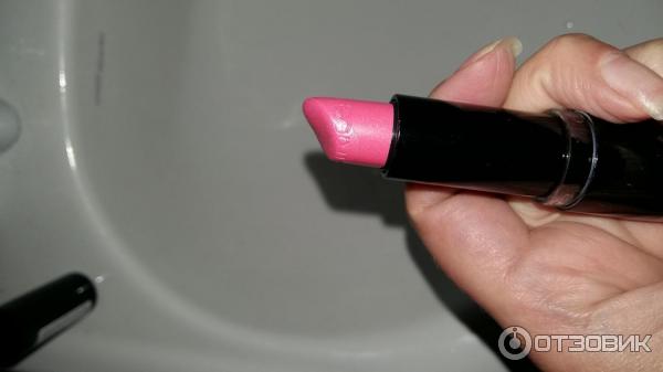 Губная помада Catrice Ultimate Color Lipstic фото