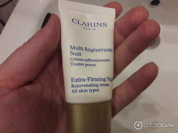 Ночной регенерирующий крем Clarins для любого типа кожи фото