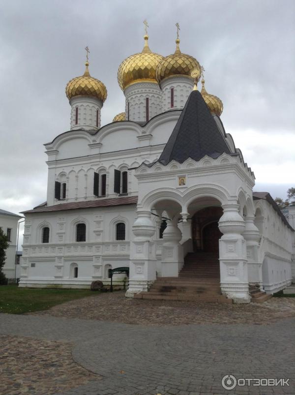 Экскурсия в Свято-Троицкий Ипатьевский монастырь (Россия, Кострома) фото