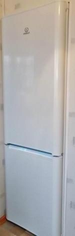 Холодильник Indesit BIA 18 фото