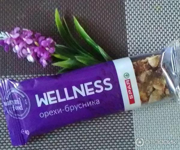 Орех брусника. Батончик мюсли. Мюсли Wellness. Wellness батончики. Мюсли Спар.