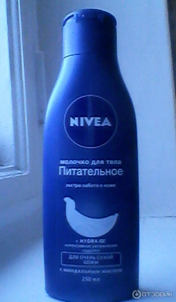 Питательное молочко для тела Nivea Для очень сухой кожи с миндальным маслом фото