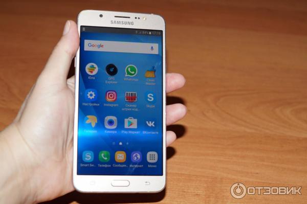 Смартфон Samsung Galaxy J7 SM-J710F фото