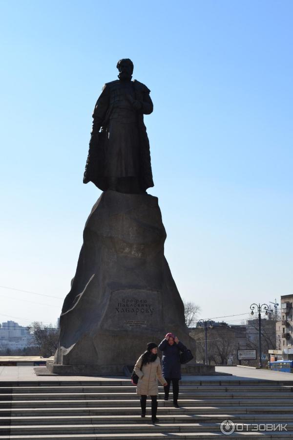 Памятник хабарову в хабаровске на вокзале фото Отзыв о Железнодорожный вокзал Хабаровска (Россия, Хабаровский край) Преобразивш