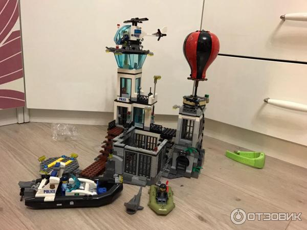 Конструктор Lego City Остров-Тюрьма фото